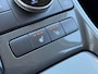 Hyundai Santa Fe 1.6 T-GDI PHEV Comfort Smart / Dealer onderhouden / Fabrieksgarantie tot 03-2028 / 1.350 kg trekhaak Afneembaar / Navigatie / Dodehoek Detectie / Camera / Elektr. Stoelen / Stoelverwarming / Krell Audio /