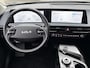 Kia EV6 Edition 77.4 kWh / SOH 100% / Fabrieksgarantie tot 18-06-2032 / 1.600 kg trekgewicht / Android Auto & Apple Carplay / Navigatie / Cruise Control Adaptief / Climate Control / DAB / Draadloze Telefoonlader / Camera / Parkeerassistent / 19" Lichtmetalen Wielen / Keyless entry & start /