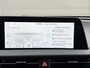 Kia EV6 Edition 77.4 kWh / SOH 100% / Fabrieksgarantie tot 18-06-2032 / 1.600 kg trekgewicht / Android Auto & Apple Carplay / Navigatie / Cruise Control Adaptief / Climate Control / DAB / Draadloze Telefoonlader / Camera / Parkeerassistent / 19" Lichtmetalen Wielen / Keyless entry & start /