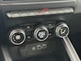 Renault Clio 1.6 E-Tech Full Hybrid 145 techno / Fabrieksgarantie tot 04-2027 / 360 Graden Camera / Stoel & Stuurverwarming / All Season Banden / Navigatie / Apple Carplay & Android Auto /