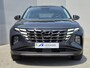 Hyundai Tucson 1.6 T-GDI PHEV Comfort Smart 4WD / Dealer onderhouden / Fabrieksgarantie tot 05-2027 / All season banden / Stuur- & Stoelverwarming / Trekgewicht 1350 kg / Elektrische achterklep / Achteruitrijcamera / Apple Carplay Android Auto /