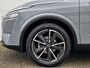 Nissan Qashqai 1.3 MHEV Tekna / NL Auto / Trekhaak 1400 KG / Panoramadak / All Seasonbanden / Half Lederen Bekleding / Navigatie / Elektrische Kofferbak / Adaptive Cruise Control / Climate Control / 360 Graden Camera /