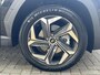 Hyundai Tucson 1.6 T-GDI PHEV Comfort 4WD / Fabrieksgarantie tot 07-2027 / Accu SoH 100 % / 1.350 kg trekgewicht / Navigatie / Stuur- & Stoelverwarming / Apple Carplay Android / 19" LM wielen /