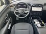 Hyundai Tucson 1.6 T-GDI PHEV Comfort 4WD / Fabrieksgarantie tot 07-2027 / Accu SoH 100 % / 1.350 kg trekgewicht / Navigatie / Stuur- & Stoelverwarming / Apple Carplay Android / 19" LM wielen /
