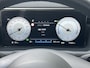 Hyundai Tucson 1.6 T-GDI PHEV Comfort 4WD / Fabrieksgarantie tot 07-2027 / Accu SoH 100 % / 1.350 kg trekgewicht / Navigatie / Stuur- & Stoelverwarming / Apple Carplay Android / 19" LM wielen /