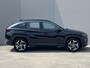 Hyundai Tucson 1.6 T-GDI PHEV Comfort 4WD / Fabrieksgarantie tot 07-2027 / Accu SoH 100 % / 1.350 kg trekgewicht / Navigatie / Stuur- & Stoelverwarming / Apple Carplay Android / 19" LM wielen /