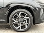 Hyundai Tucson 1.6 T-GDI PHEV N Line Sky 4WD / Facelift / Fabrieksgarantie tot 12-2029 / Dealer onderhouden / Panorama schuifdak / Navigatie / Camera / Elektrische Achterklep / Stuur & Stoelverwarming / Apple Carplay Android / 19" LM wielen /