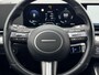 Hyundai Kona 1.6 GDI HEV Comfort Smart / Fabrieksgarantie tot 2-2030 / Stoel- & Stuurverwarming / Navigatie / Achteruitrijcamera / Adaptive Cruise Control / Climate Control / LED Verlichting /