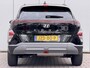 Hyundai Kona 1.6 GDI HEV Comfort Smart / Fabrieksgarantie tot 2-2030 / Stoel- & Stuurverwarming / Navigatie / Achteruitrijcamera / Adaptive Cruise Control / Climate Control / LED Verlichting /