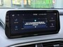 Hyundai Santa Fe 1.6 T-GDI HEV Comfort Smart / Dealer Onderhouden / Trekhaak / 1650 KG Trekgewicht / Stoel Verwarming / Elektrische Stoelen / Achteruitrij Camera / Apple Carplay & Android Auto /
