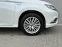 Mitsubishi Outlander 2.4 PHEV S-Edition / Elektrische achterklep / Trekgewicht 1500 kg / Rondomzicht camera / cruise control / Keyless Entry/Start / Stuur-& Stoelverwarming /