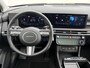 Hyundai Tucson 1.6 T-GDI PHEV Premium Sky 4WD /Accu SoH 100 % / Fabrieksgarantie tot 10-2029 / Panorama schuifdak / Dealer Onderhouden / HUD / Apple Carplay Android Auto / Camera / Elektr. stoelen & klep / Stoelventilatie / Stuur-, stoel- en achterbankverwarming / Stoelverkoeling / 19" LM wielen & All Season banden /