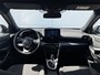 Toyota Yaris Cross 1.5 Hybrid Dynamic / Navigatie / Apple Carplay / Achteruitrijcamera / Stuur-, Stoel en voorruitverwarming / Trekhaak