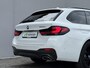 BMW 5-Serie Touring 530e High Executive INDIVIDUAL / Dealer Onderhouden / Harman Kardon / 1.700 kg Trekgewicht / Elektrische Verstelbare Stoelen / Stoelverwarming / Parkeersensoren Voor en Achter / Elek. Achterklep / Navigatie /
