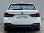 BMW 5-Serie Touring 530e High Executive INDIVIDUAL / Dealer Onderhouden / Harman Kardon / 1.700 kg Trekgewicht / Elektrische Verstelbare Stoelen / Stoelverwarming / Parkeersensoren Voor en Achter / Elek. Achterklep / Navigatie /