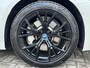BMW 5-Serie Touring 530e High Executive INDIVIDUAL / Dealer Onderhouden / Harman Kardon / 1.700 kg Trekgewicht / Elektrische Verstelbare Stoelen / Stoelverwarming / Parkeersensoren Voor en Achter / Elek. Achterklep / Navigatie /
