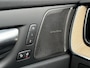 Volvo XC60 2.0 T8 Plug-in hybrid AWD Ultra Bright / 12-2025 / Facelift / Schuif-/Kantel dak / All-Season banden 19 / Stoel-/Stuur-/Achterbankverwarming / Zeer Luxe /