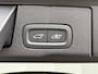 Volvo XC60 2.0 T8 Plug-in hybrid AWD Ultra Bright / 12-2025 / Facelift / Schuif-/Kantel dak / All-Season banden 19 / Stoel-/Stuur-/Achterbankverwarming / Zeer Luxe /