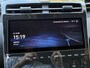 Hyundai Tucson 1.6 T-GDI PHEV Comfort Smart 4WD / Fabrieksgarantie tot 05-2027 / Dealer onderhouden / Navigatie / Camera / Apple Carplay/Android Auto / Stuur- en stoelverwarming / 19" LM wielen /
