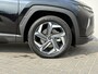 Hyundai Tucson 1.6 T-GDI PHEV Comfort Smart 4WD / Fabrieksgarantie tot 05-2027 / Dealer onderhouden / Navigatie / Camera / Apple Carplay/Android Auto / Stuur- en stoelverwarming / 19" LM wielen /