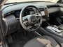 Hyundai Tucson 1.6 T-GDI PHEV Comfort Smart 4WD / Fabrieksgarantie tot 05-2027 / Dealer onderhouden / Navigatie / Camera / Apple Carplay/Android Auto / Stuur- en stoelverwarming / 19" LM wielen /