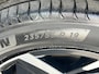 Hyundai Ioniq 5 Style 73kWh / Dealer onderhouden / Accu SoH 100 % / Fabrieksgarantie tot 05-2027 / WLTP 481 km stad 686 km / CCS snel laden / warmtepomp / 1.600 kg trekgewicht / Stuur- en stoelverwarming / Elektr. stoel / 19" LM wielen /