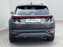 Hyundai Tucson 1.6 T-GDI PHEV Comfort Smart 4WD / Fabrieksgarantie tot 02-2027 / Afn. trekhaak 1.350 kg / Navigatie / Apple Carplay Android / Camera / Stuur- & stoelverwarming /19" LM wielen /