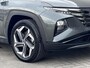 Hyundai Tucson 1.6 T-GDI PHEV Comfort Smart 4WD / Fabrieksgarantie tot 02-2027 / Afn. trekhaak 1.350 kg / Navigatie / Apple Carplay Android / Camera / Stuur- & stoelverwarming /19" LM wielen /