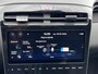 Hyundai Tucson 1.6 T-GDI PHEV Comfort Smart 4WD / Fabrieksgarantie tot 02-2027 / Afn. trekhaak 1.350 kg / Navigatie / Apple Carplay Android / Camera / Stuur- & stoelverwarming /19" LM wielen /