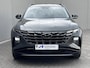 Hyundai Tucson 1.6 T-GDI PHEV Comfort Smart 4WD / Fabrieksgarantie tot 02-2027 / Afn. trekhaak 1.350 kg / Navigatie / Apple Carplay Android / Camera / Stuur- & stoelverwarming /19" LM wielen /