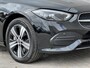 Mercedes-Benz C-klasse Estate 300 e Luxury Line / Dealer onderhouden / 1.800 kg elektrische trekhaak / Elektrische stoelen & Achterklep / Navi / Apple Carplay Android / 17" LM wielen /