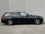 Mercedes-Benz C-klasse Estate 300 e Luxury Line / Dealer onderhouden / 1.800 kg elektrische trekhaak / Elektrische stoelen & Achterklep / Navi / Apple Carplay Android / 17" LM wielen /