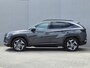 Hyundai Tucson 1.6 T-GDI PHEV Comfort Smart 4WD / Fabrieksgarantie tot 02-2029 / Dealer onderhouden / Glazen schuif- en kanteldak / Stuur- & Stoelverwarming / Trekgewicht 1350 kg / Achteruitrijcamera / Apple Carplay Android Auto / Adaptief cruise control /