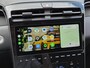 Hyundai Tucson 1.6 T-GDI PHEV Comfort Smart 4WD / Fabrieksgarantie tot 02-2029 / Dealer onderhouden / Glazen schuif- en kanteldak / Stuur- & Stoelverwarming / Trekgewicht 1350 kg / Achteruitrijcamera / Apple Carplay Android Auto / Adaptief cruise control /