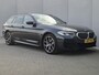 BMW 5-Serie Touring 530e xDrive Business Edition Plus / Accu SOH 98% / Drie fase laden / Apple Carplay Android Auto / Trekgewicht 2000 kg / Elektrische achterklep / Achteruitrijcamera / Cruise control / Keyless Entry/Start / Climate control /