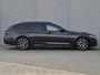 BMW 5-Serie Touring 530e xDrive Business Edition Plus / Accu SOH 98% / Drie fase laden / Apple Carplay Android Auto / Trekgewicht 2000 kg / Elektrische achterklep / Achteruitrijcamera / Cruise control / Keyless Entry/Start / Climate control /