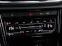 Volkswagen T-Roc 1.5 TSI DSG R-Line + IQ Drive pakket Automaat Navigatie Apple Carplay/Android Auto Climate control Lichtmetalen Velgen Extra Getint Glas LED