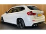 BMW X1 SDrive20i|M-PAKKET|BLACK&WHITE|AUTOMAAT|PANORAMADAK|SPORT VOLLEDER|STOELVERWARMING-V|NAVIGATIE|CLIMATE+CRUISE CONTROL|PDC-A