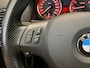 BMW X1 SDrive20i|M-PAKKET|BLACK&WHITE|AUTOMAAT|PANORAMADAK|SPORT VOLLEDER|STOELVERWARMING-V|NAVIGATIE|CLIMATE+CRUISE CONTROL|PDC-A