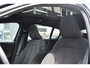 Volvo EC40 Single Motor Extended Range Plus 82kWh | Demo Deal | Panoramadak | Elektrisch verstelbare voorstoelen | Verwarmbare voorstoelen & stuurwiel | Climate control | Adaptieve Cruise Control | 360 graden Camera | Keyless | BLIS | Google Navigatie |