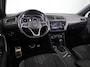 Volkswagen Tiguan 1.5 TSI R-Line Business+ 150pk Automaat (DSG) | Navigatie | Panoramadak | Trekhaak (Zwenkbaar) | Parkeersensoren (Park assist) | Achteruitrijcamera | Achterklep Electrise | Black optie pakket |