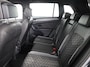 Volkswagen Tiguan 1.5 TSI R-Line Business+ 150pk Automaat (DSG) | Navigatie | Panoramadak | Trekhaak (Zwenkbaar) | Parkeersensoren (Park assist) | Achteruitrijcamera | Achterklep Electrise | Black optie pakket |