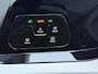 Volkswagen Golf 1.0 eTSI Life Business | CARPLAY | STOELVERWARMING | PARKEERSENSOREN | LICHTMETALEN VELGEN |