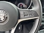 Alfa Romeo Giulia 2.0T B-Tech | 200PK | 19 INCH | AD.CRUISE | CAMERA | STOEL & STUURVERWARMING | CARPLAY |