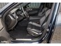 Volvo XC60 2.0 T8 Plug-in hybrid AWD Plus Black Edition Facelift | Zwenkbare trekhaak | Panoramadak | Adaptieve cruise | Harman Kardon | Blis | Memory |