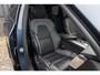 Volvo XC60 2.0 T8 Plug-in hybrid AWD Plus Black Edition Facelift | Zwenkbare trekhaak | Panoramadak | Adaptieve cruise | Harman Kardon | Blis | Memory |