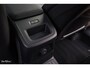 Volvo XC60 2.0 T8 Plug-in hybrid AWD Plus Black Edition Facelift | Zwenkbare trekhaak | Panoramadak | Adaptieve cruise | Harman Kardon | Blis | Memory |