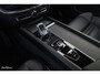 Volvo XC60 2.0 T8 Plug-in hybrid AWD Plus Black Edition Facelift | Zwenkbare trekhaak | Panoramadak | Adaptieve cruise | Harman Kardon | Blis | Memory |
