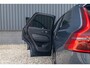 Volvo XC60 2.0 T8 Plug-in hybrid AWD Plus Black Edition Facelift | Zwenkbare trekhaak | Panoramadak | Adaptieve cruise | Harman Kardon | Blis | Memory |