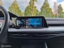 Volkswagen Golf 1.0 TSI LIFE • Dealer onderhouden • Carplay •